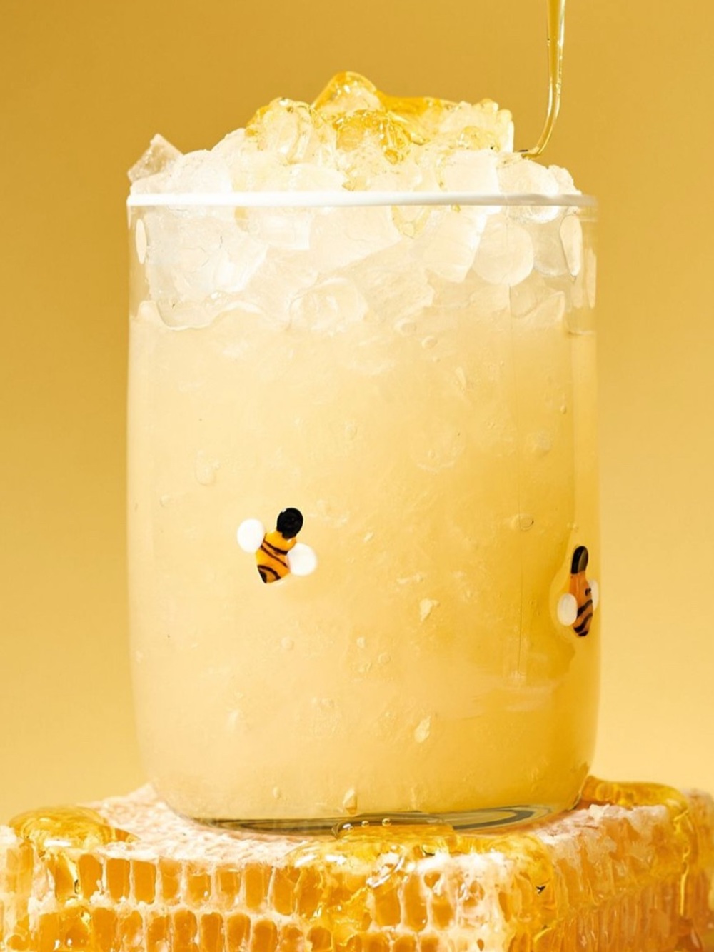 Anthropologie Clear Bee Icon Glass 17.25 oz